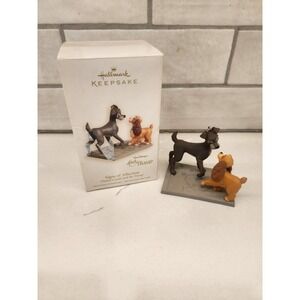 2008 Hallmark Disney Signs of Affection Lady and the Tramp Ornament in Box
